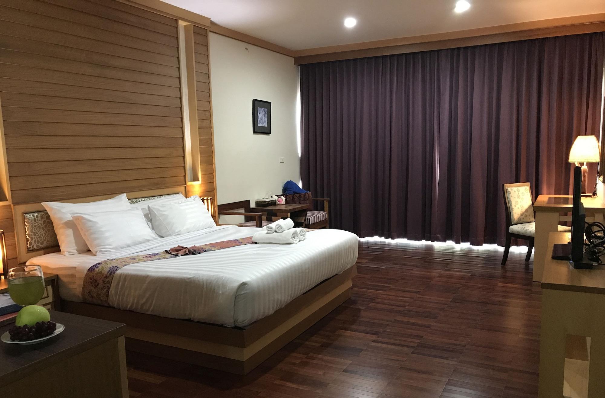 Taman Resort Пхітсанулок Екстер'єр фото