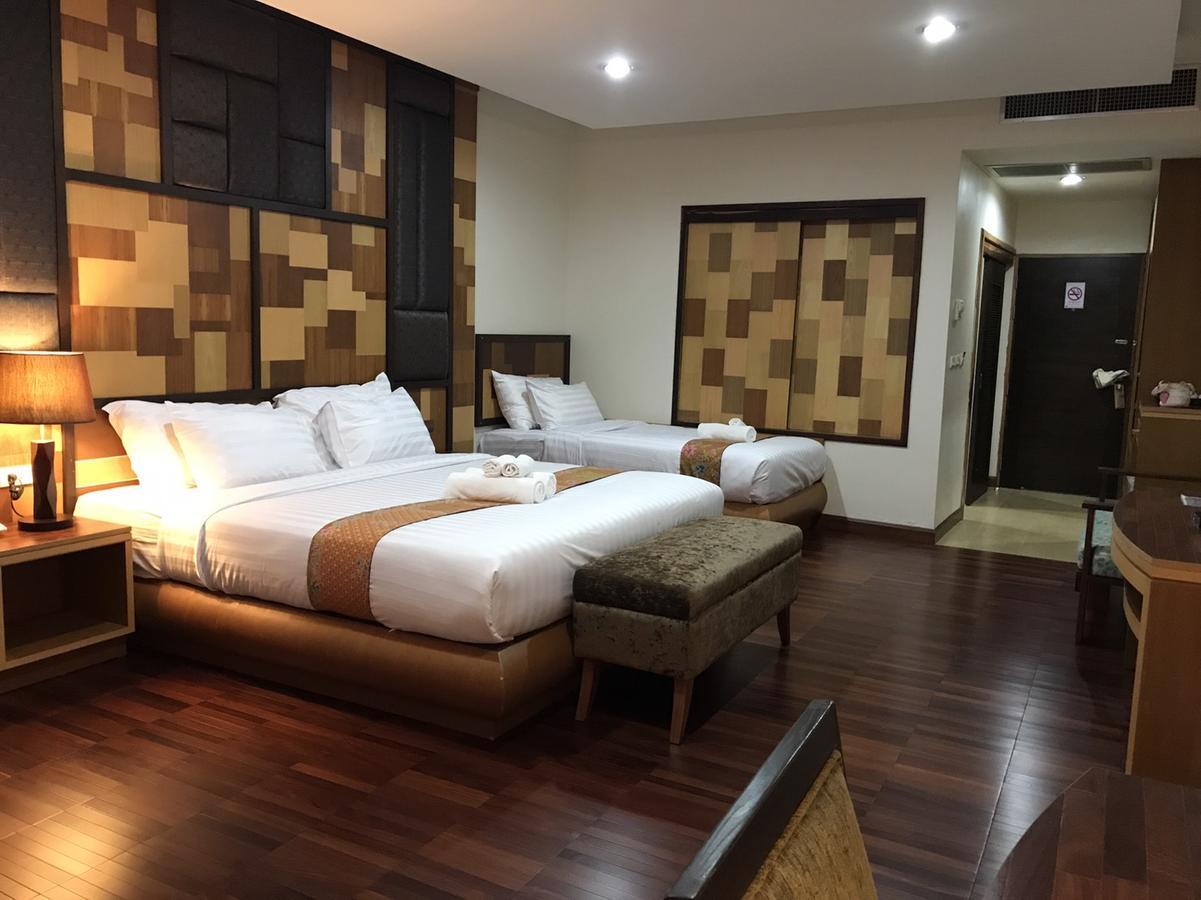 Taman Resort Пхітсанулок Екстер'єр фото